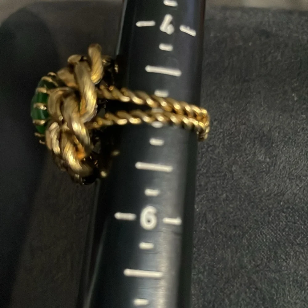Vintage Elegant Green and Goldtone adjustable  Ring